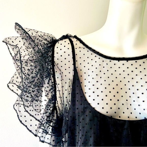 City Chic Spotty Time top in black, short frilled sleeves, dobby spot top Size22 - Picture 4 of 14